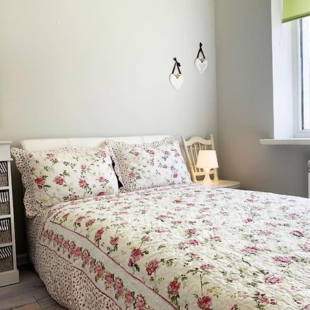 Cozy Apartment In A Historical Town Sillamäe Eksteriør billede
